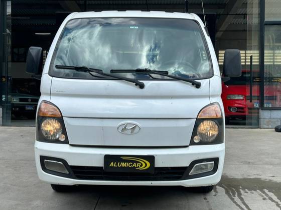 HYUNDAI HR 2.5 LONGO SEM CAÇAMBA 4X2 16V 130CV TURBO INTERCOOLER DIESEL 2P MANUAL
